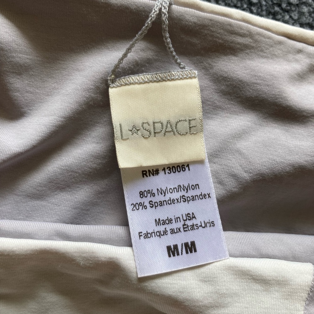L space two piece set!! - Picture 3 of 4